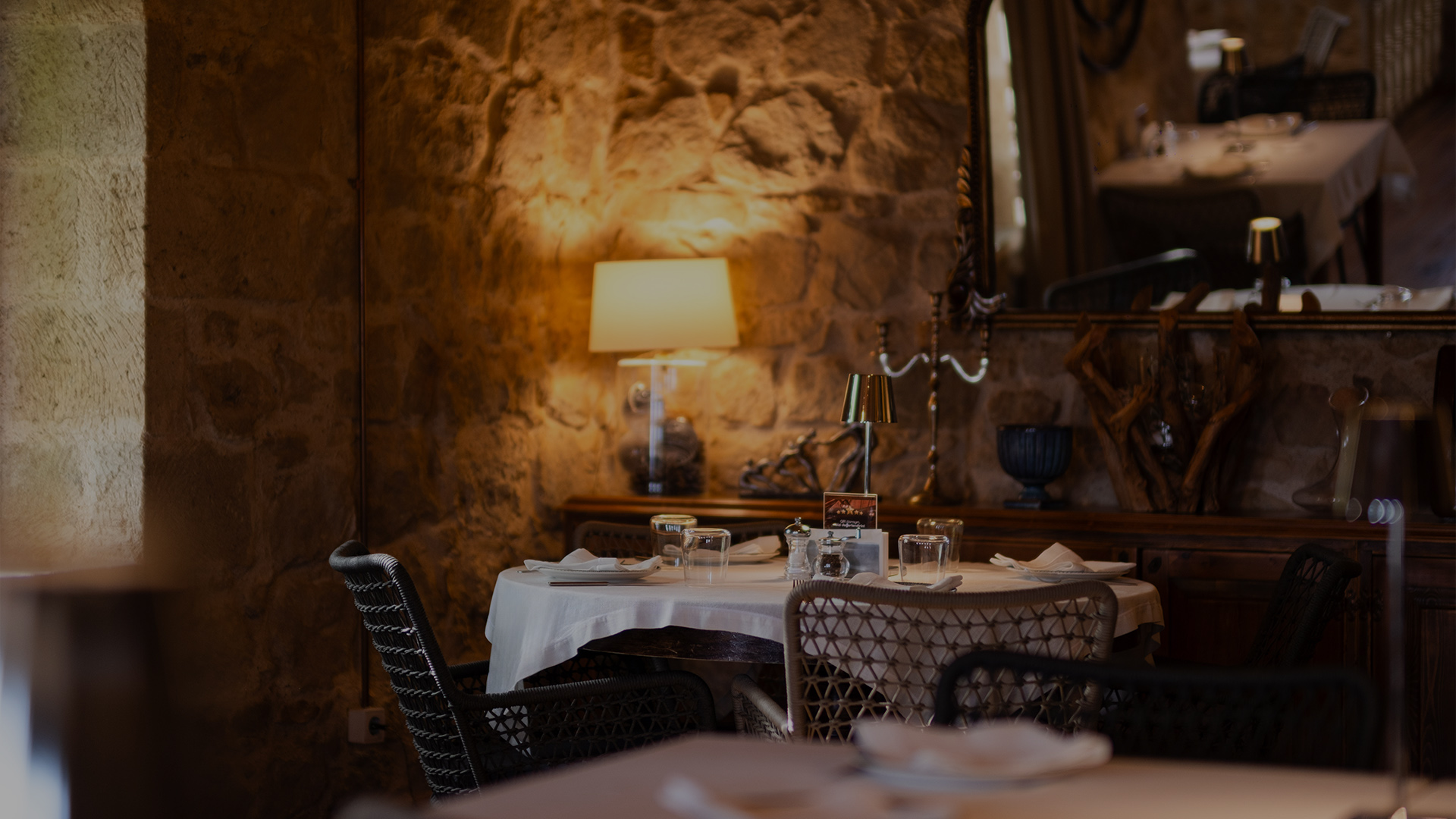 Zeus’un Seyrinden Sofraya